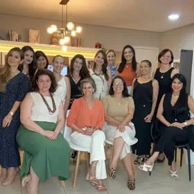 Apaixonada por cores, estilo e autoconfiança - Foto 01