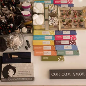 Angela Castro - A cor na maquiagem